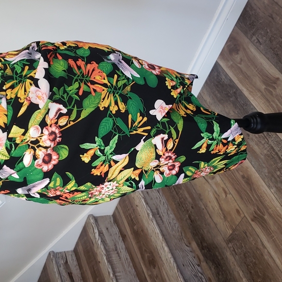Nika Blossom Tropical Floral Bodycon Dress Size 6 - Picture 4 of 16
